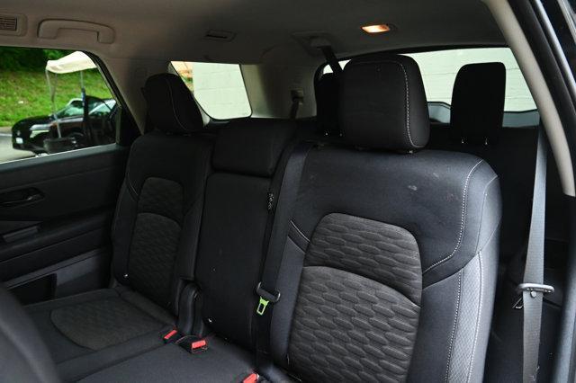 Photo of 2023 Super Black Nissan Pathfinder