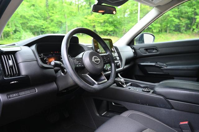 Photo of 2023 Super Black Nissan Pathfinder