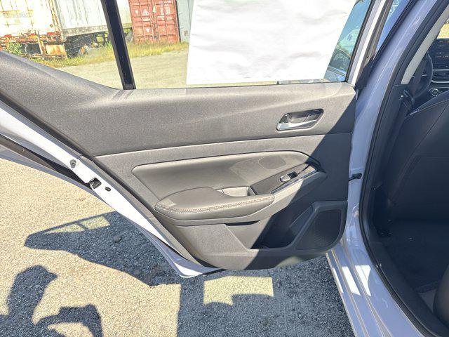 Photo of 2025 Gray Sky Pearl Nissan Altima