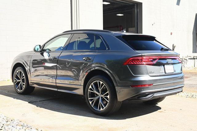 Photo of 2020 Gray Metallic Audi Q8