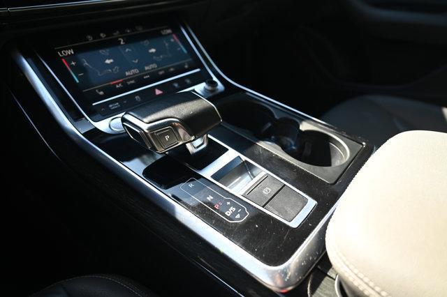 Photo of 2020 Gray Metallic Audi Q8