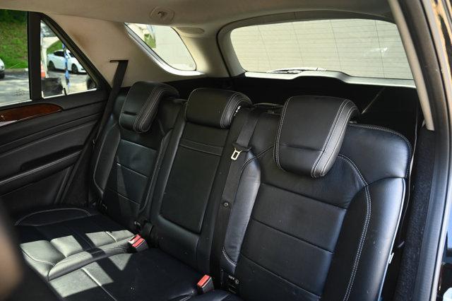 Photo of 2013 Black Mercedes-Benz M-Class