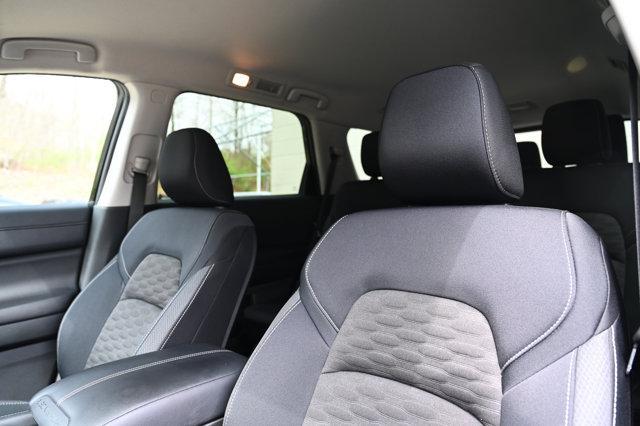 Photo of 2023 Super Black Nissan Pathfinder