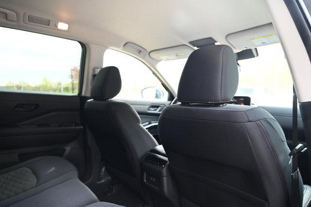 Photo of 2023 Super Black Nissan Pathfinder
