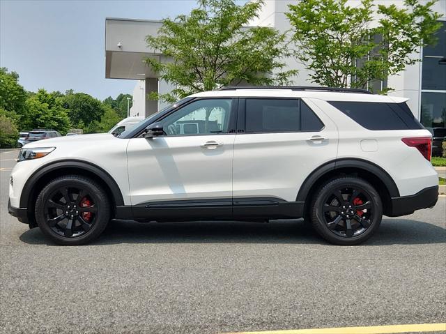 Photo of 2023 Star White Metallic Tri-Coat Ford Explorer