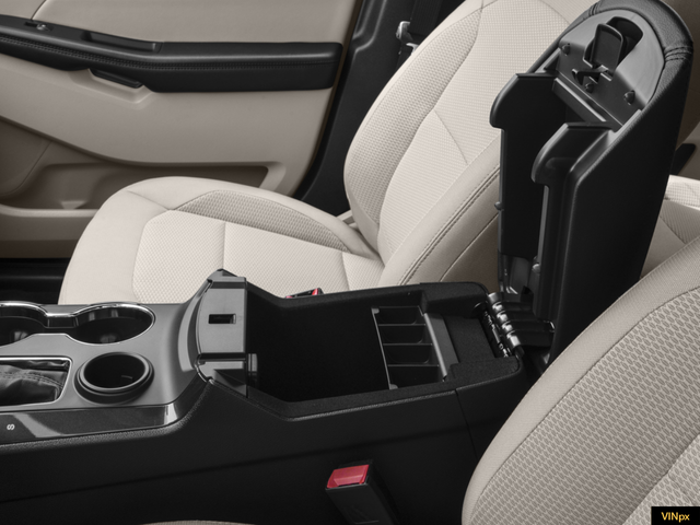 Photo of 2017 Oxford White Ford Explorer