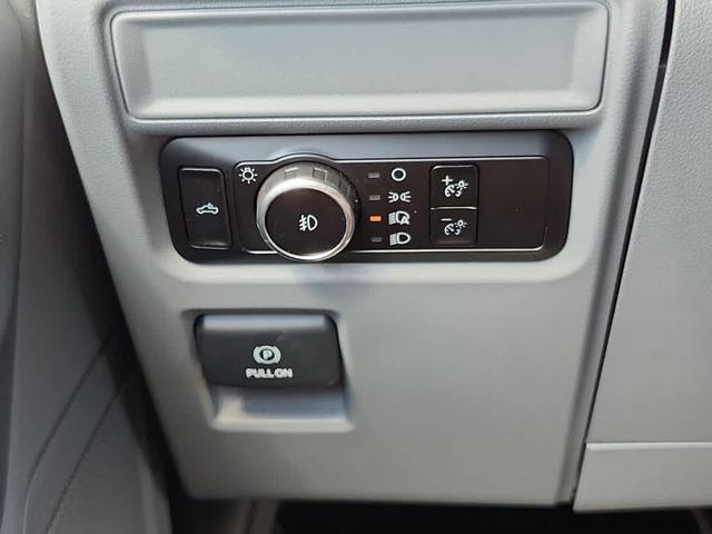 Photo of 2023 Oxford White Ford F-150