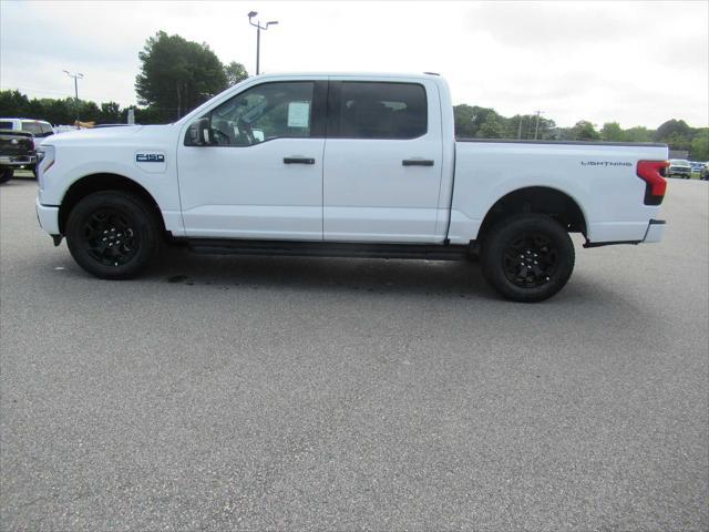 Photo of 2025 Oxford White Ford F-150 Lightning