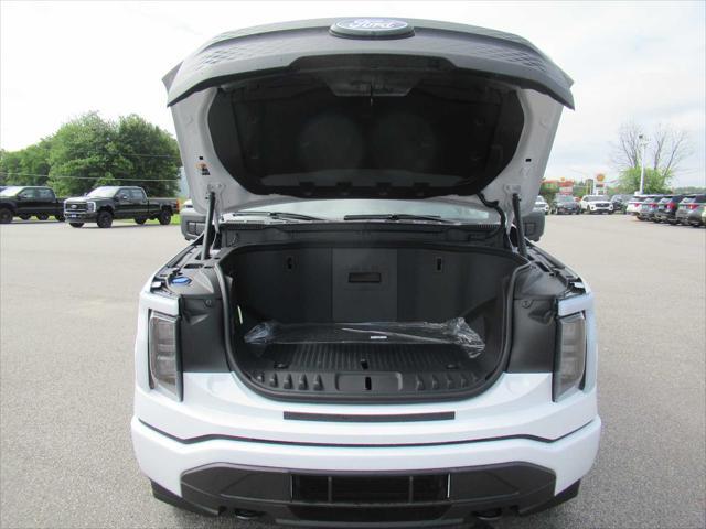 Photo of 2025 Oxford White Ford F-150 Lightning