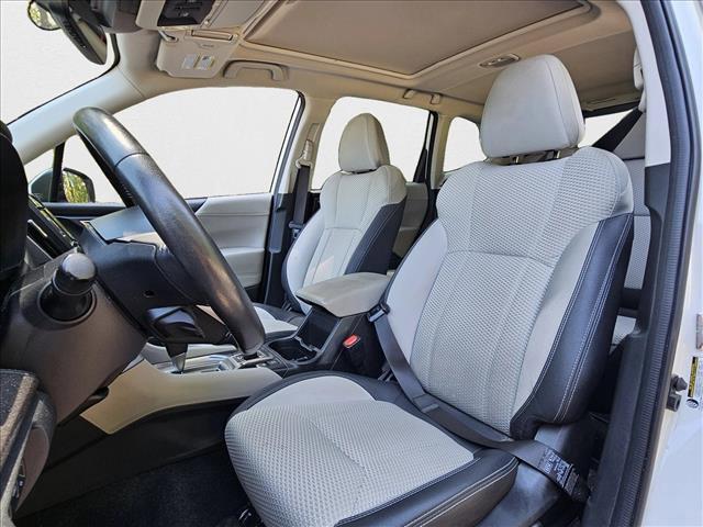 Photo of 2022 Crystal White Pearl Subaru Forester
