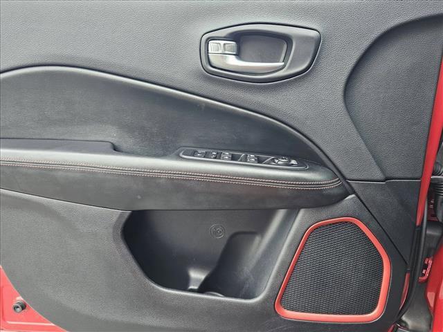 Photo of 2021 Redline Pearlcoat Jeep Compass