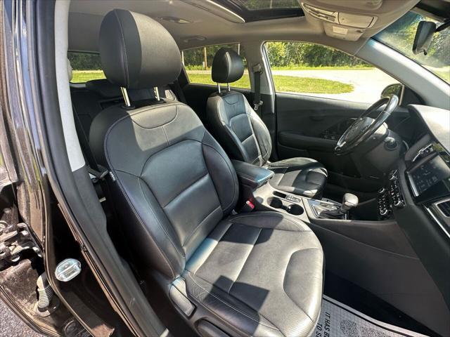 Photo of 2017 Rich Espresso Kia Niro