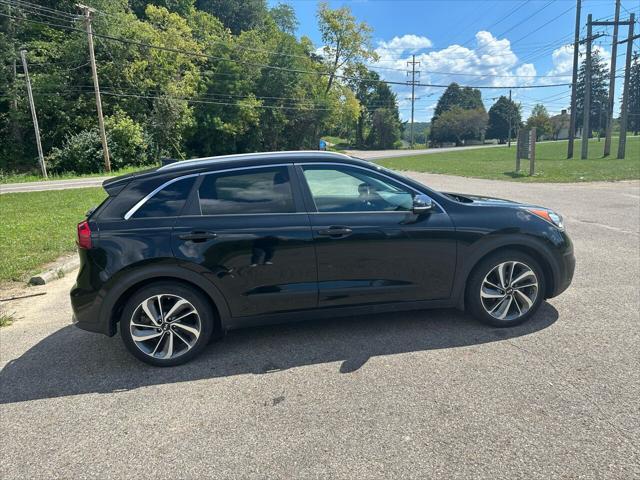 Photo of 2017 Rich Espresso Kia Niro