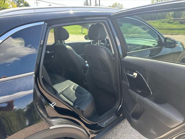 Photo of 2017 Rich Espresso Kia Niro