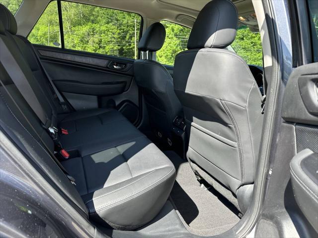 Photo of 2016 Gray Subaru Outback
