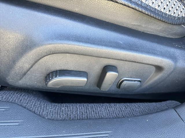 Photo of 2016 Gray Subaru Outback