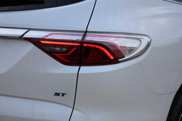 Photo of 2022 White Frost Tri-Coat Buick Enclave