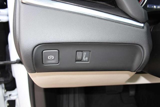 Photo of 2022 White Frost Tri-Coat Buick Enclave