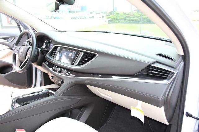 Photo of 2022 White Frost Tri-Coat Buick Enclave