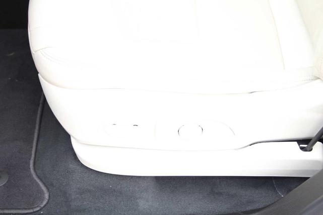 Photo of 2022 White Frost Tri-Coat Buick Enclave