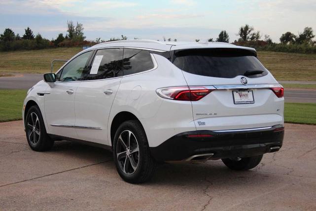 Photo of 2022 White Frost Tri-Coat Buick Enclave