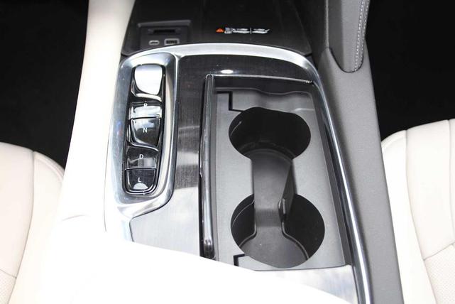 Photo of 2022 White Frost Tri-Coat Buick Enclave