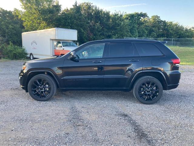 Photo of 2020 Diamond Black Jeep Grand Cherokee