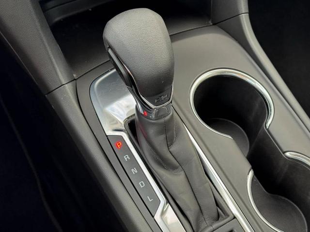 Photo of 2022 Summit White Chevrolet Equinox