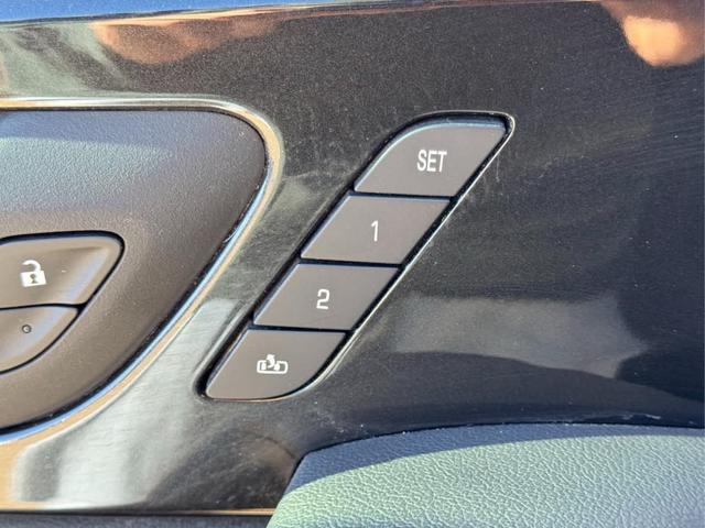 Photo of 2023 Iridescent Pearl Tricoat Chevrolet Blazer