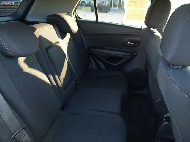 Photo of 2022 Summit White Chevrolet Trax