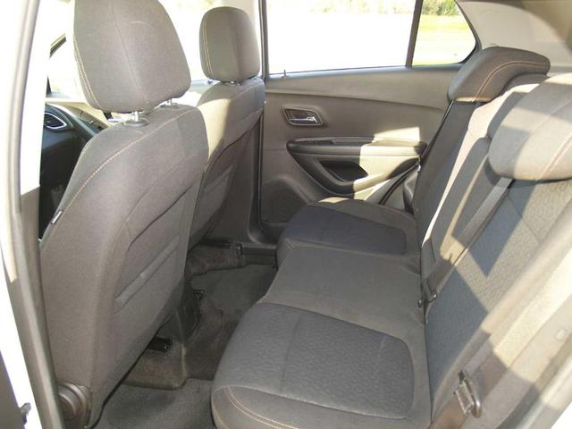 Photo of 2022 Summit White Chevrolet Trax
