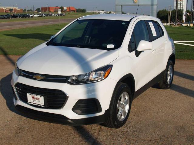 Photo of 2022 Summit White Chevrolet Trax