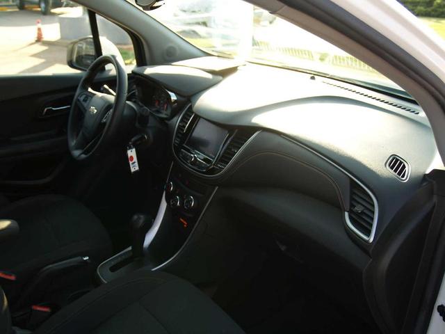 Photo of 2022 Summit White Chevrolet Trax