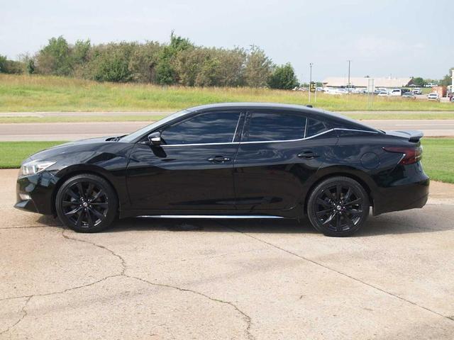 Photo of 2017 Black Nissan Maxima