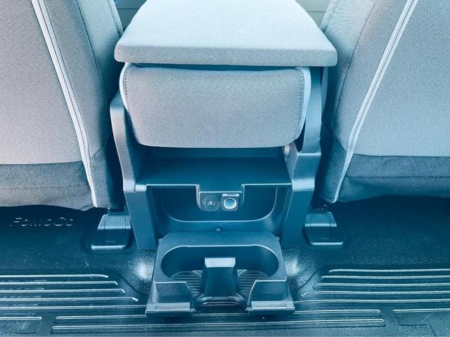 Photo of 2025 Oxford White Ford F-250