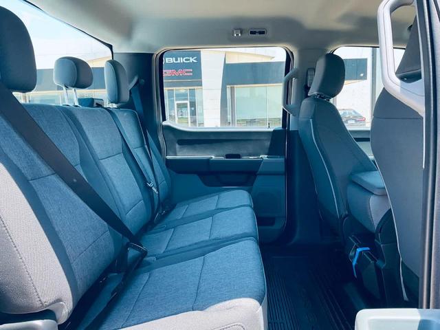 Photo of 2025 Oxford White Ford F-250