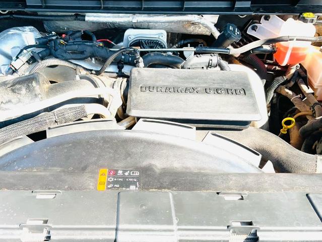 Photo of 2024 Onyx Black GMC Sierra 2500