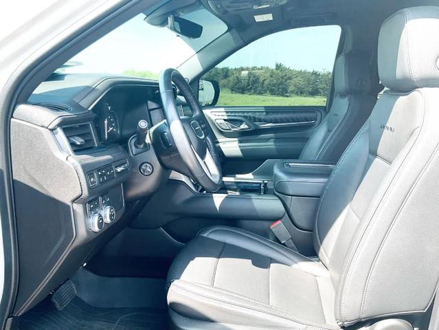 Photo of 2021 White Frost Tri-Coat GMC Yukon