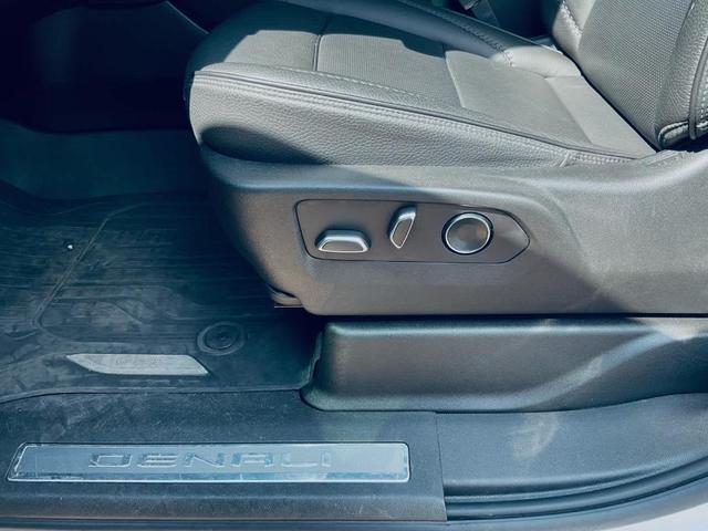 Photo of 2021 White Frost Tri-Coat GMC Yukon