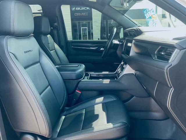Photo of 2021 White Frost Tri-Coat GMC Yukon
