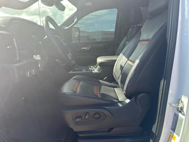 Photo of 2024 Summit White GMC Sierra 2500