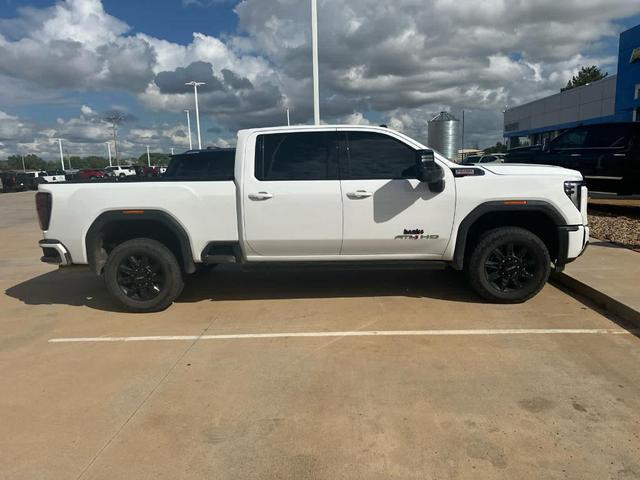 Photo of 2024 Summit White GMC Sierra 2500