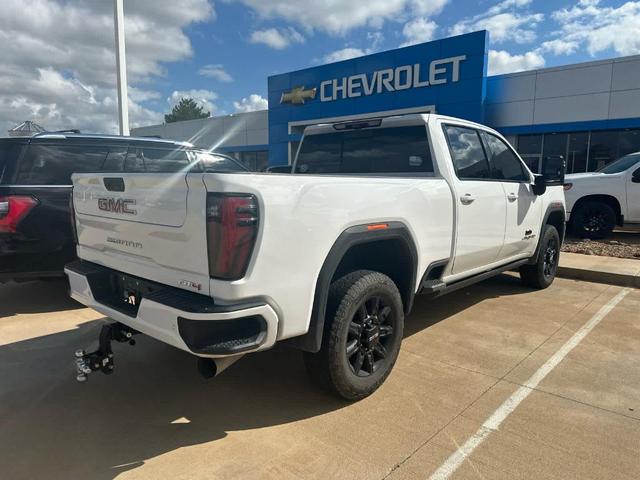 Photo of 2024 Summit White GMC Sierra 2500