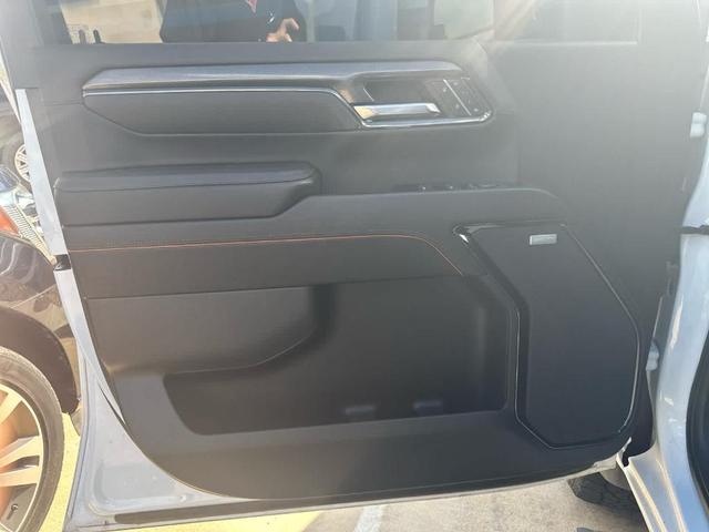 Photo of 2024 Summit White GMC Sierra 2500