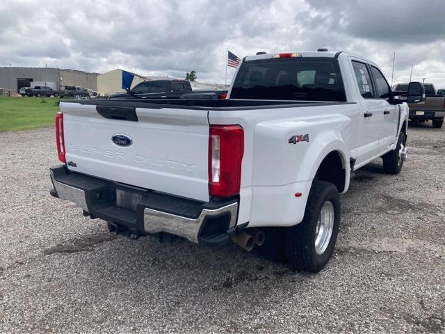 Photo of 2024 Oxford White Ford F-350