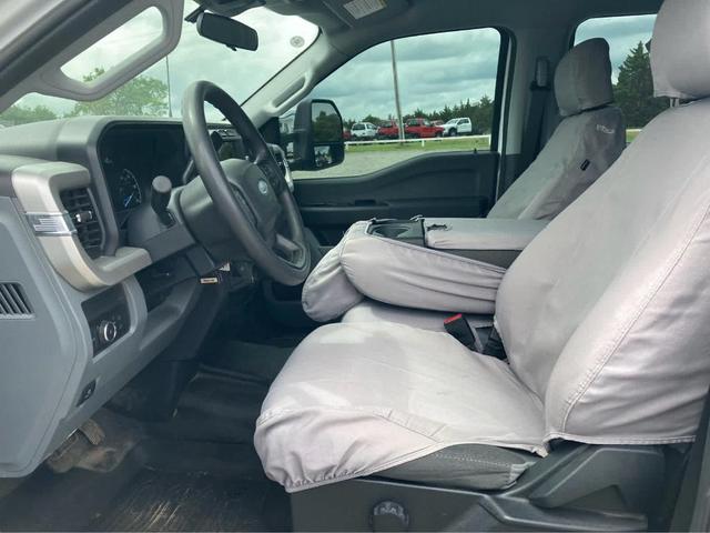 Photo of 2024 Oxford White Ford F-350