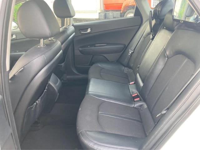Photo of 2018 Snow White Pearl Kia Optima