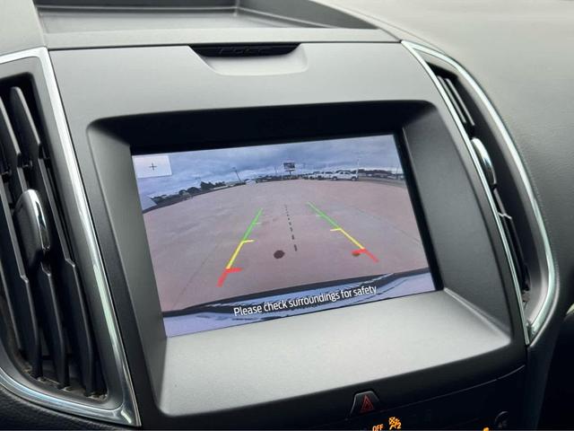 Photo of 2020 Iconic Silver Metallic Ford Edge