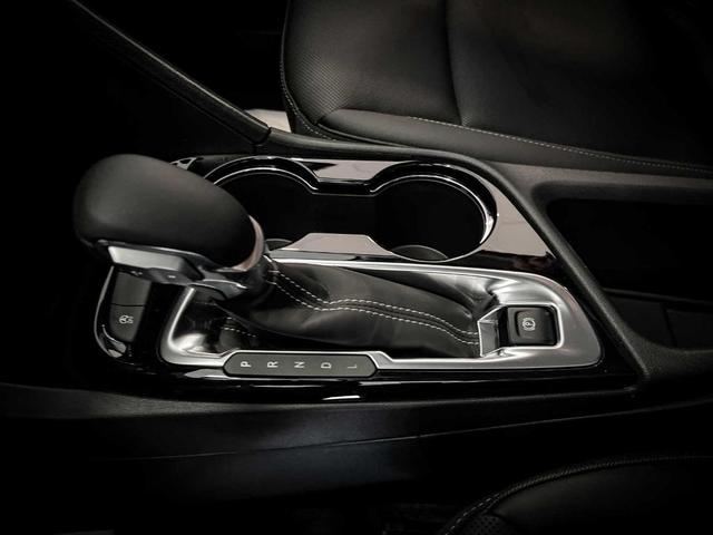 Photo of 2024 Summit White Buick Encore GX