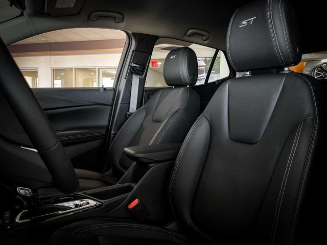 Photo of 2024 Summit White Buick Encore GX